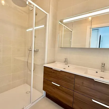 Villa Contemporary Luxury In 3 Bedrooms 6 Guests Pool & Parki Antibes