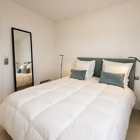 Contemporary Luxury In 3 Bedrooms 6 Guests Pool & Parki Villa Antibes